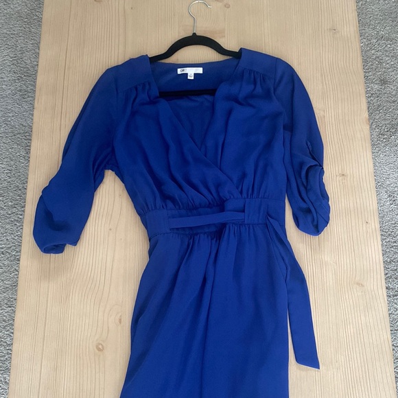 Navy Blue dress from Winners, size 2. Belt around waist. Knee length (5”7) - Picture 1 of 4